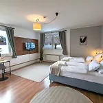Апартаменты Glaner By Bestime - 5br Terrasse 2 Parkplaetze 10 Betten Waschtrockner Tischfussball *
