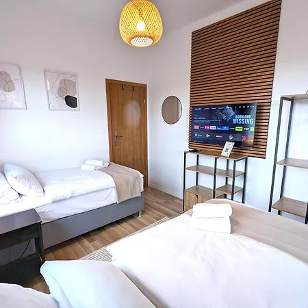 شقة Bestime - 5 Schlafzimmer, Wohnzimmer, Kueche, Waschtrockner, Terrasse, Smart-tvs, Netflix, Tischfussball فيلدسهاوزن