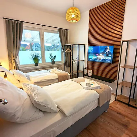 Bestime - 5 Schlafzimmer, Wohnzimmer, Kueche, Waschtrockner, Terrasse, Smart-tvs, Netflix, Tischfussball Daire