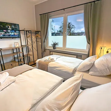 Bestime - 5 Schlafzimmer, Wohnzimmer, Kueche, Waschtrockner, Terrasse, Smart-tvs, Netflix, Tischfussball Appartement Wildeshausen