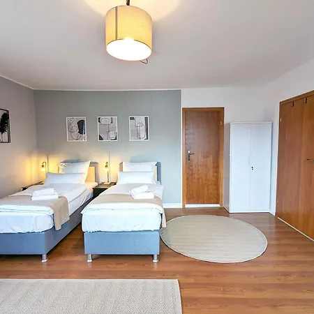 Appartement Bestime - 5 Schlafzimmer, Wohnzimmer, Kueche, Waschtrockner, Terrasse, Smart-tvs, Netflix, Tischfussball