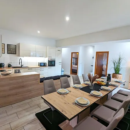 Lejlighed Glaner By Bestime - 5br Terrasse 2 Parkplaetze 10 Betten Waschtrockner Tischfussball *