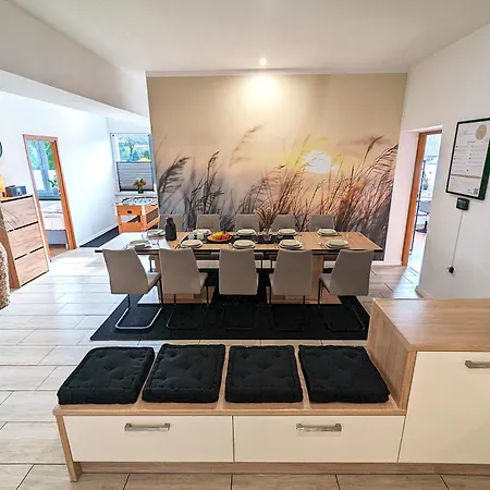 Bestime - 5 Schlafzimmer, Wohnzimmer, Kueche, Waschtrockner, Terrasse, Smart-tvs, Netflix, Tischfussball *