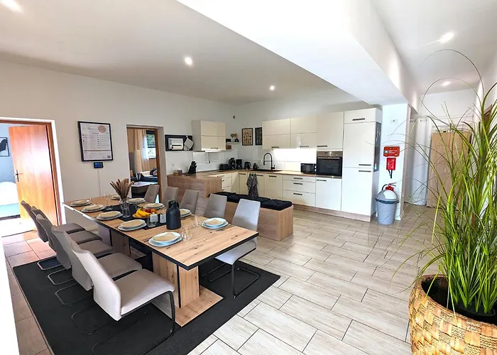 Glaner By Bestime - 5br Terrasse 2 Parkplaetze 10 Betten Waschtrockner Tischfussball