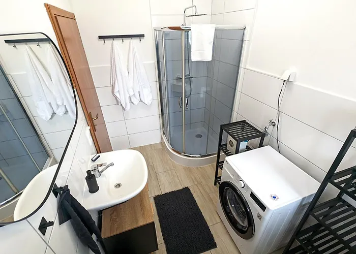 Glaner By Bestime - 5br Terrasse 2 Parkplaetze 10 Betten Waschtrockner Tischfussball *